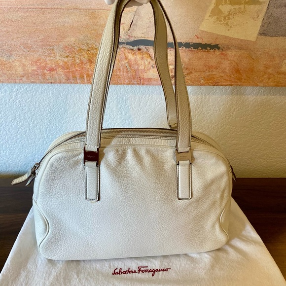 SALVATORE FERRAGAMO Leather Bag. - Picture 16 of 16